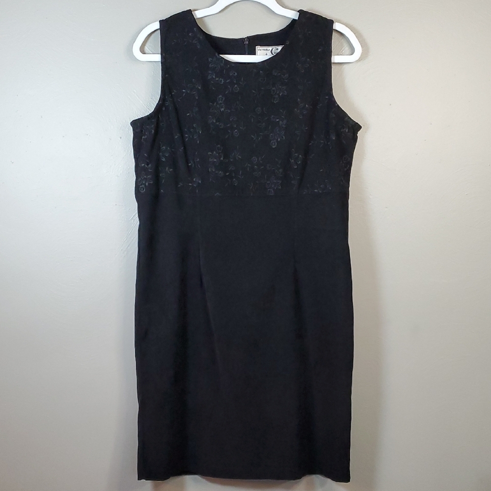 Victoria Moon Black Sleeveless Dress. Size 10